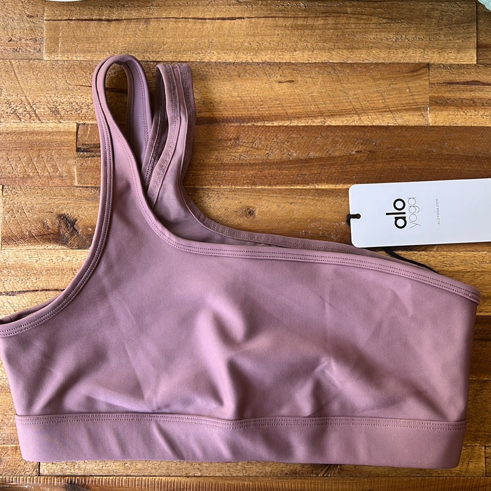 Alo excite sports bra